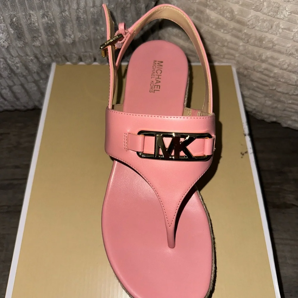 Michael Kors Pink Sandals with Minimalist Design - Picture 2 of 4
